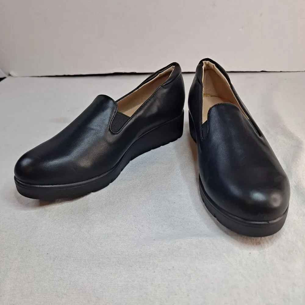 Forever Link Wedge Loafers Women's Sz 6 Black Faux Leather